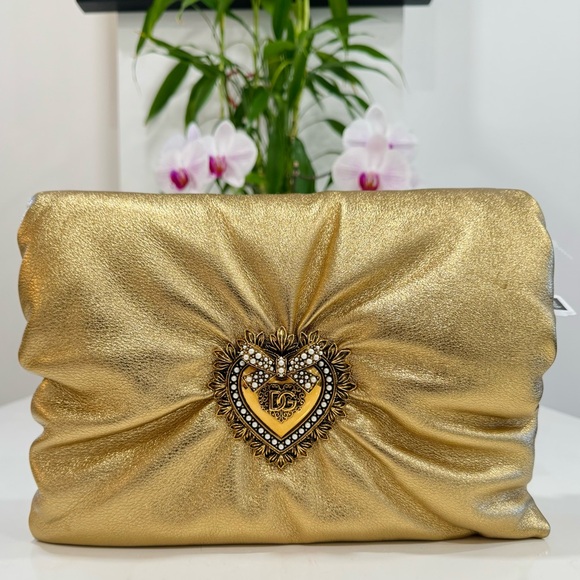 Dolce and Gabbana Medium foiled calfskin Devotion Soft Cluch Bag - Picture 1 of 16